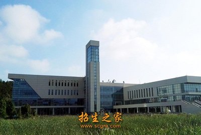 襄陽(yáng)汽車職業(yè)技術(shù)學(xué)院